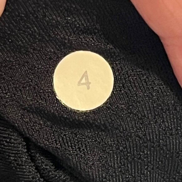 Lululemon Run Your Heart Out 1/2 Zip Pullover Jacket Size 4 - Picture 8 of 8